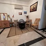 Superbe Appartement Equipe En Residence Propre Avec Piscine